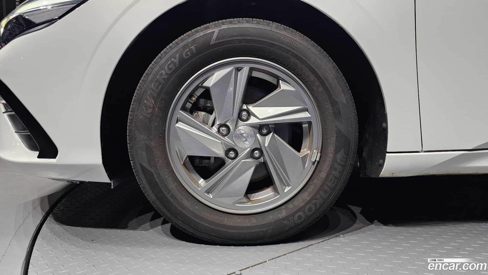 AVANTE Hyundai 2023.6-OUTER-005