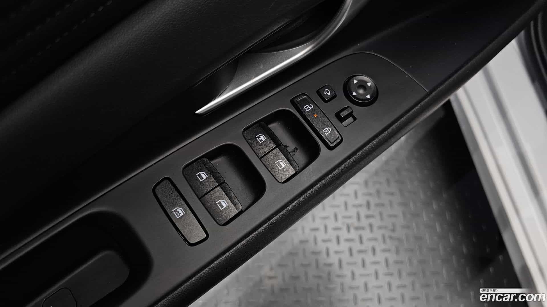 AVANTE Hyundai 2023.6-OPTION-020