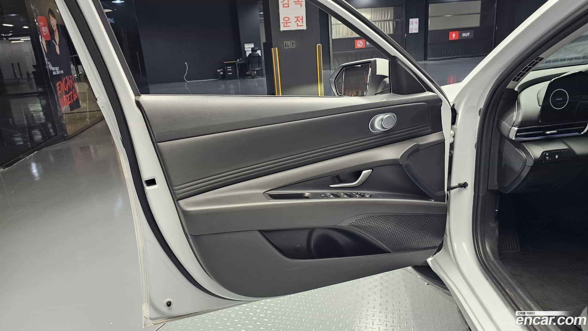 AVANTE Hyundai 2023.6-INNER-034