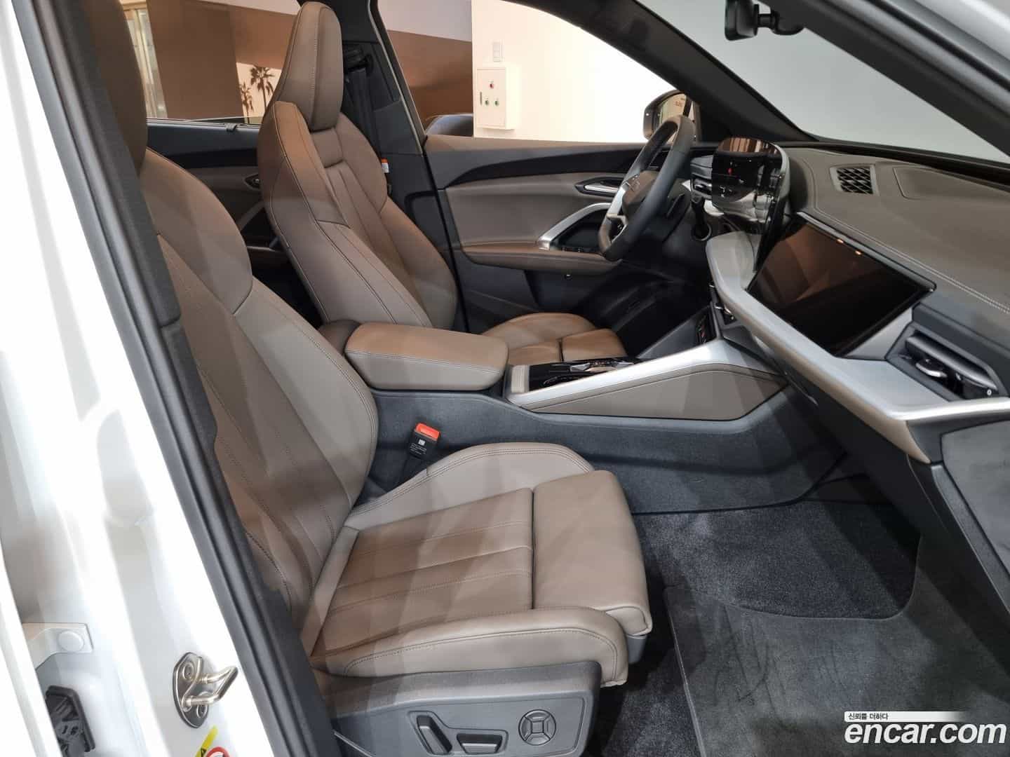 Q5 Audi 2025.6-OPTION-017