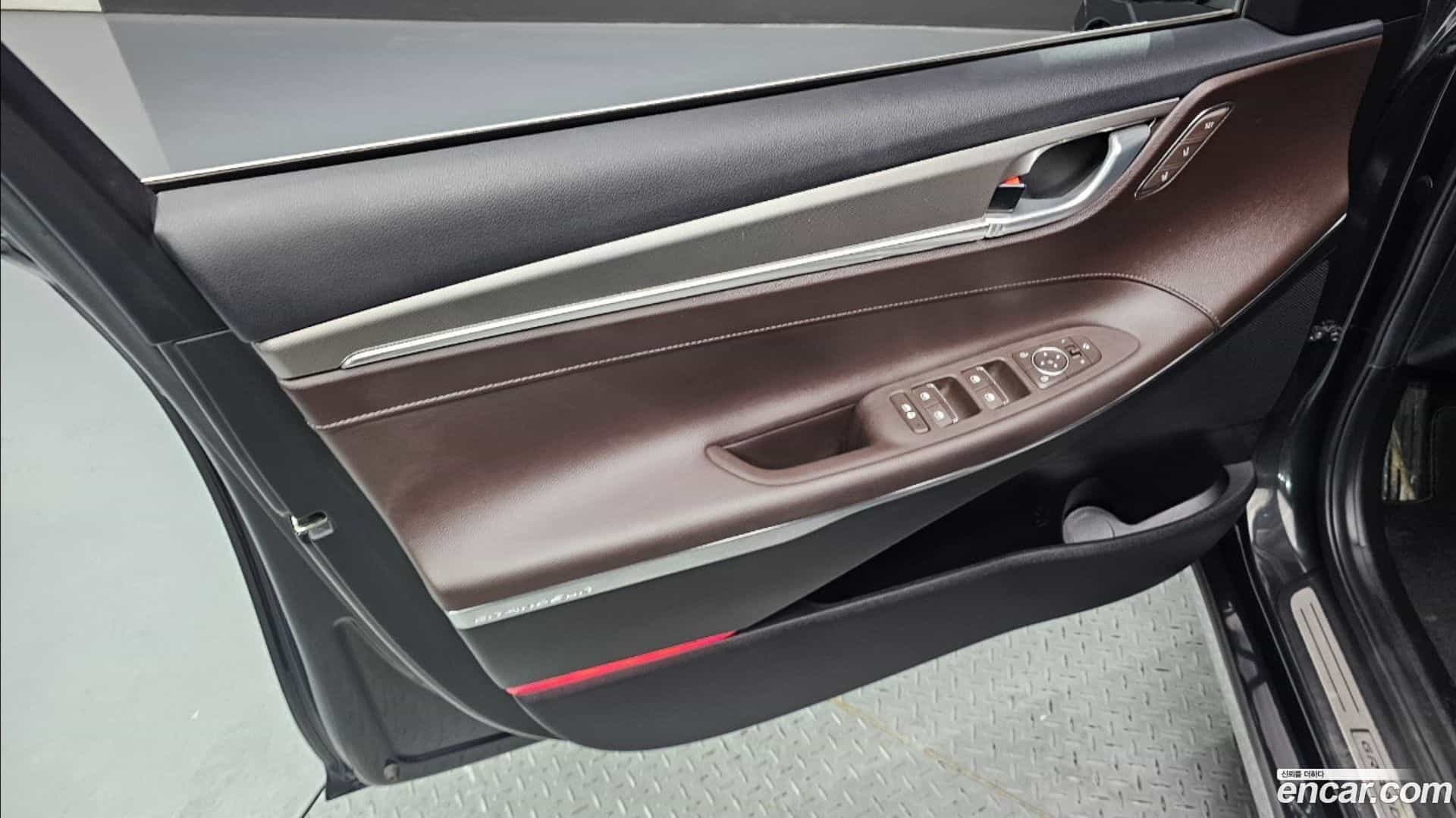 Grandeur Hyundai 2021.1-INNER-034