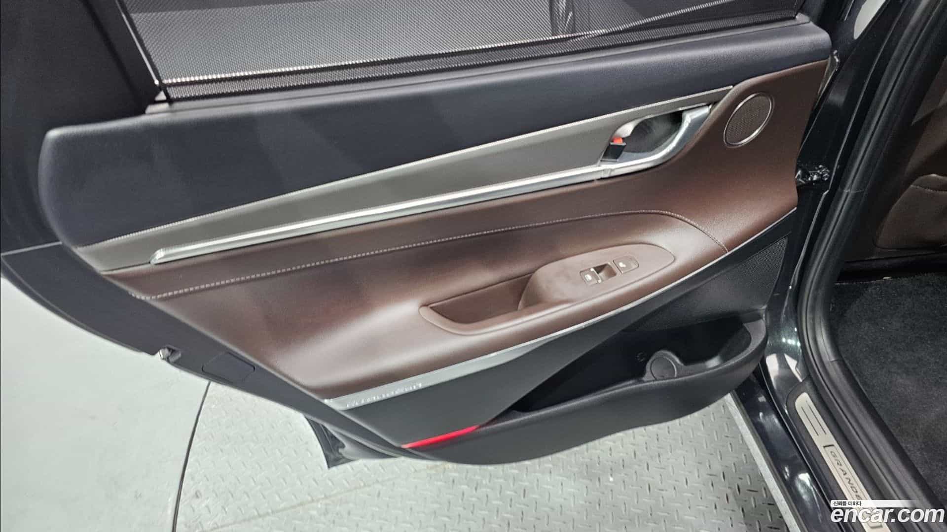 Grandeur Hyundai 2021.1-INNER-035