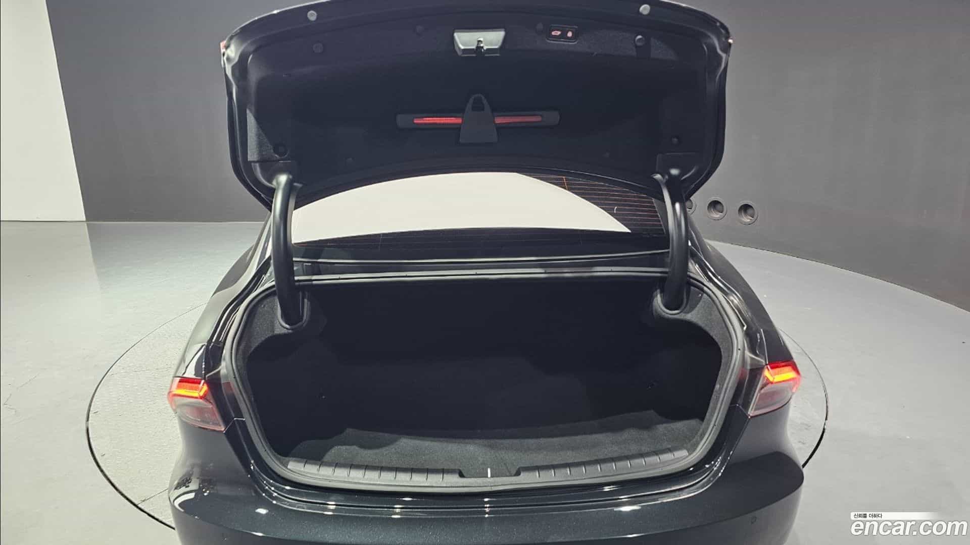 Grandeur Hyundai 2021.1-OPTION-043