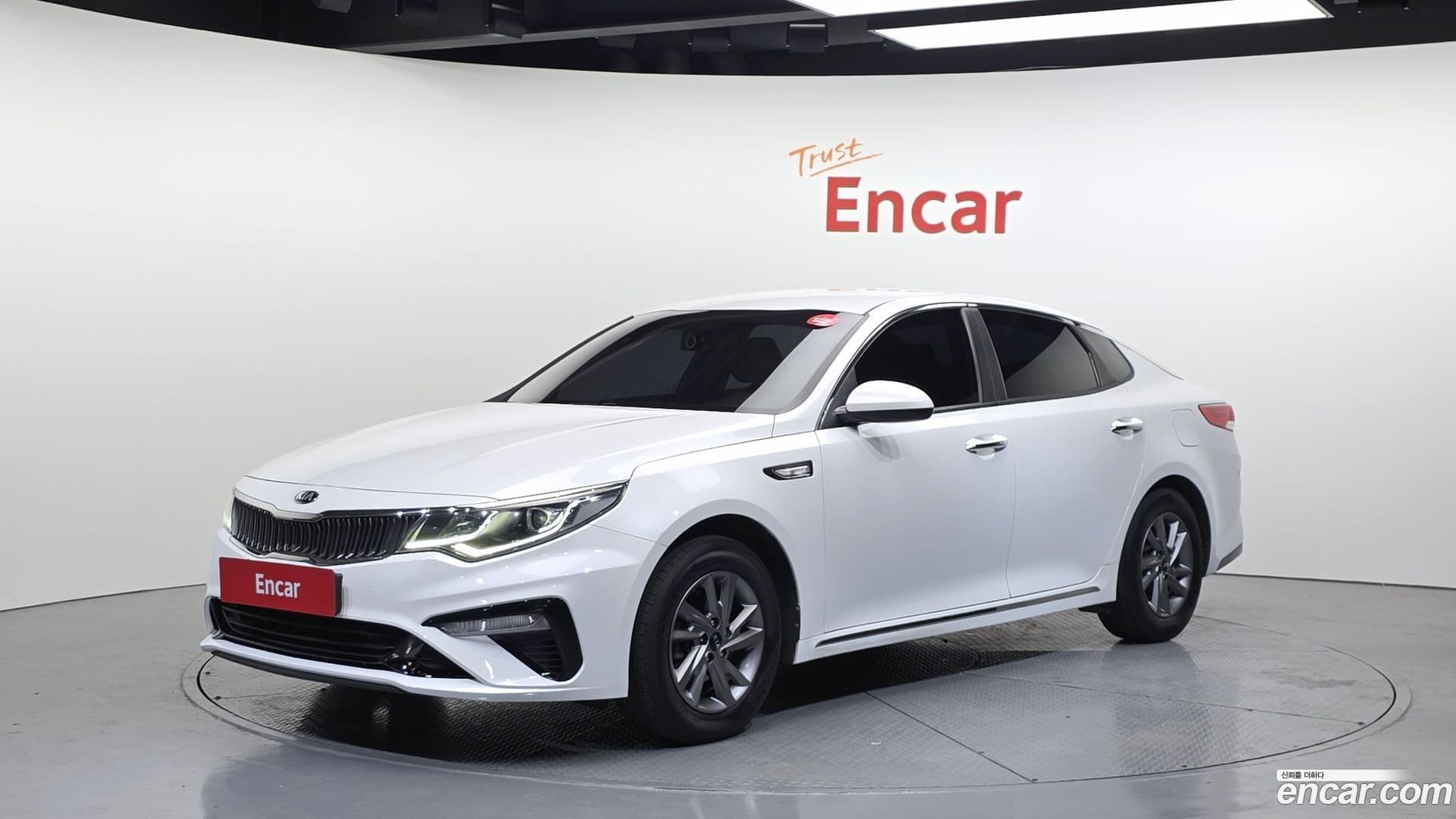 Main__Slider__Photo:K5 Kia 2019.3-0