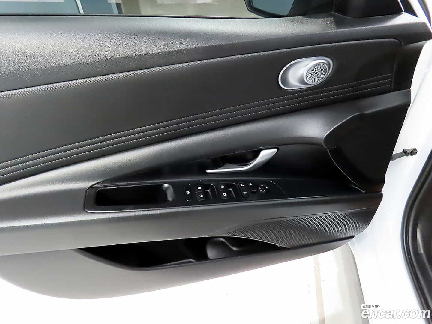 AVANTE Hyundai 2024.3-OPTION-019