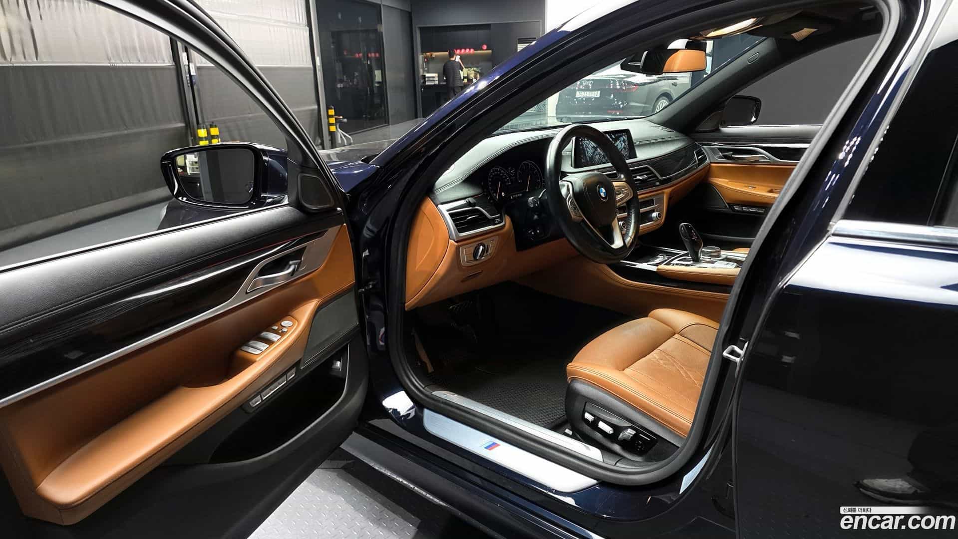 7-Series BMW 2017.7-INNER-010