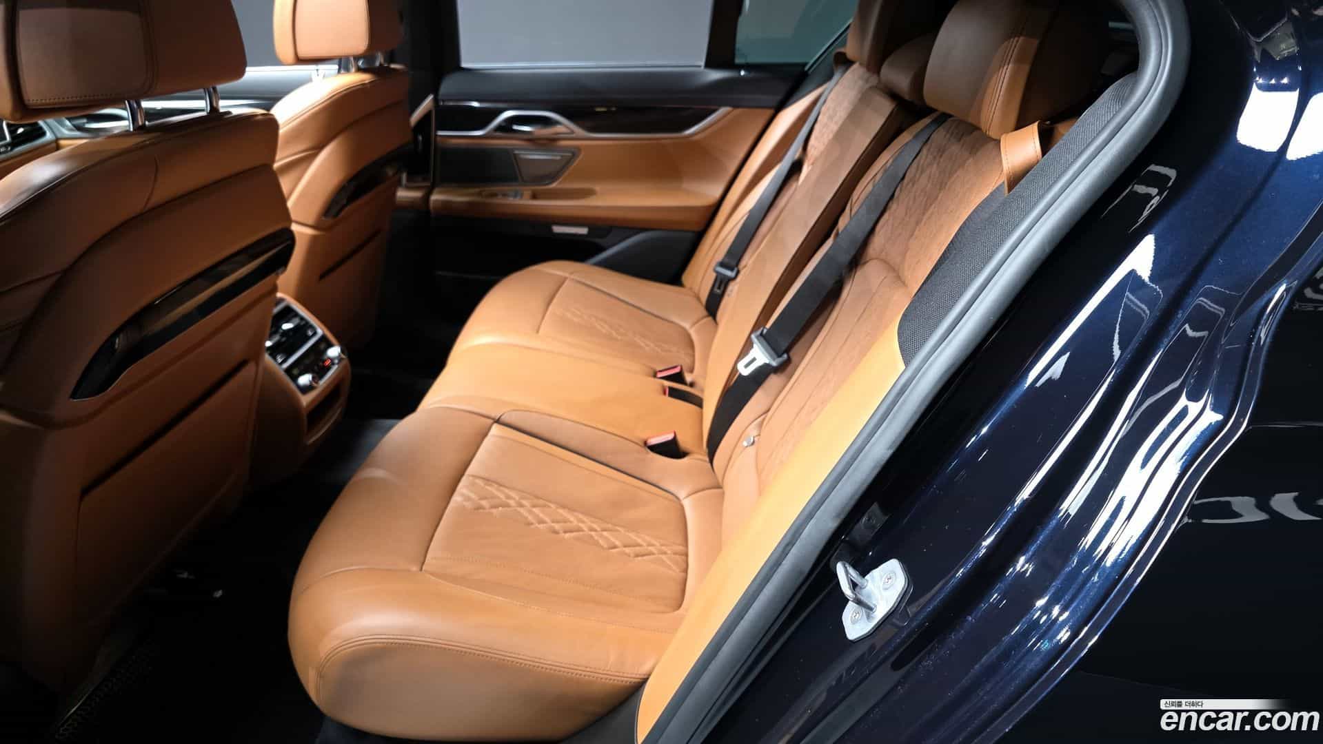 7-Series BMW 2017.7-INNER-036