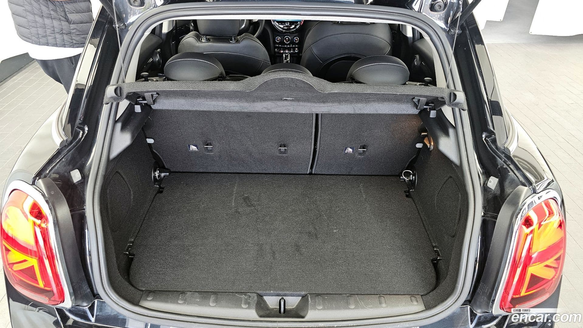 Main__Slider__Photo:Cooper Mini 2022.9-19