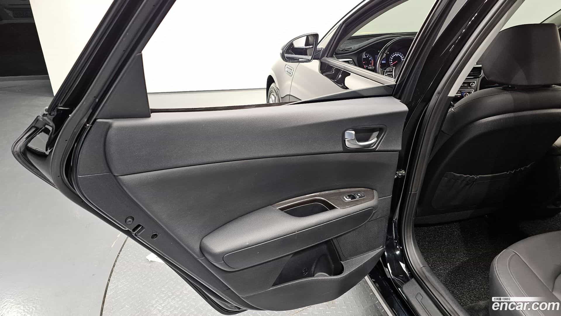 K5 Kia 2019.0-INNER-035
