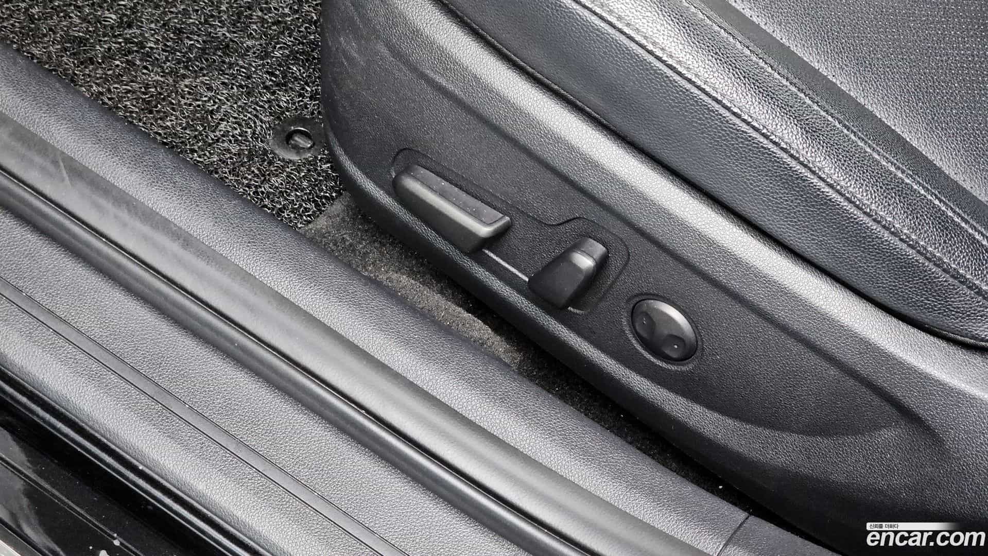 K5 Kia 2019.0-OPTION-041