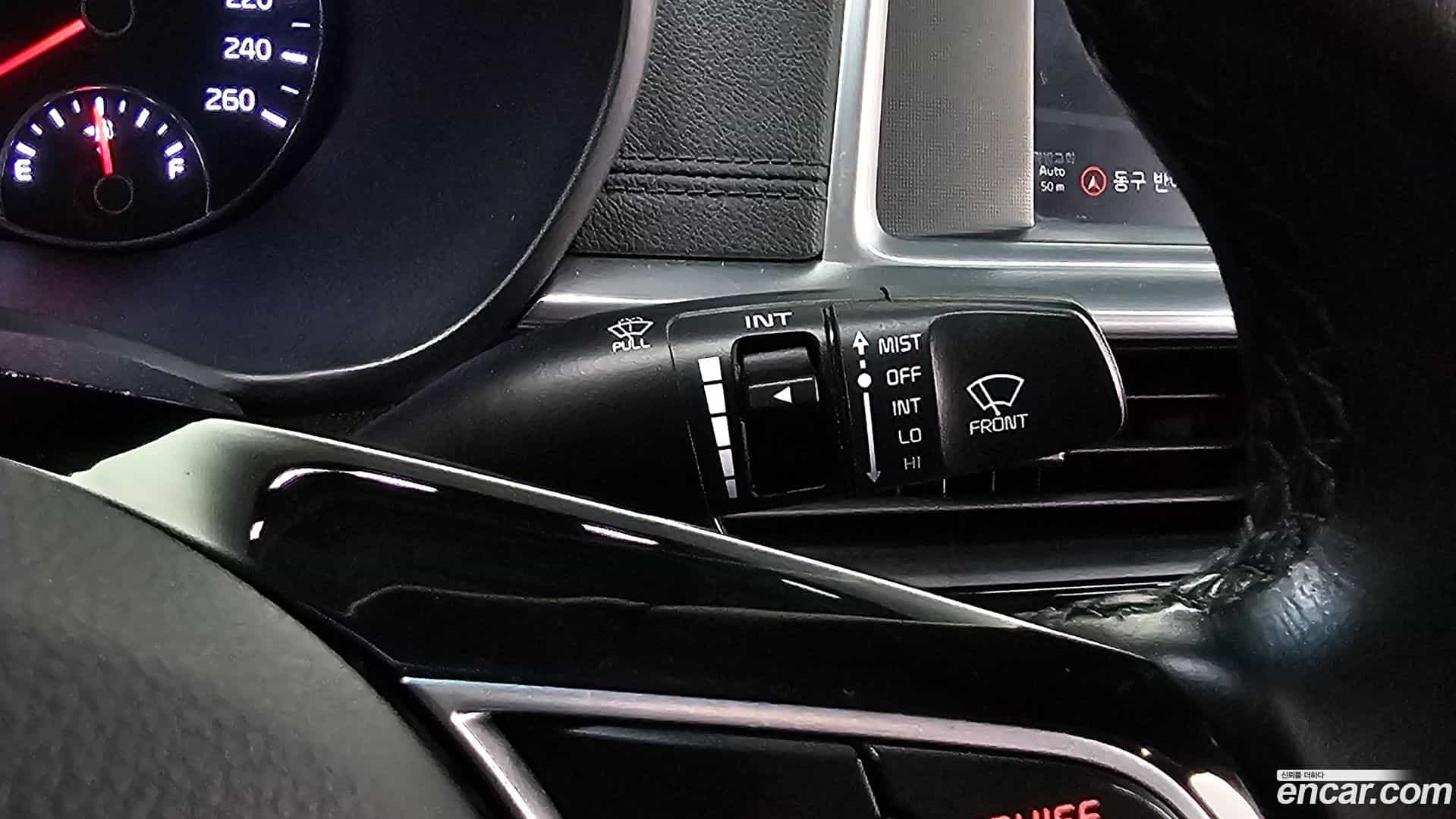 K5 Kia 2019.0-OPTION-043