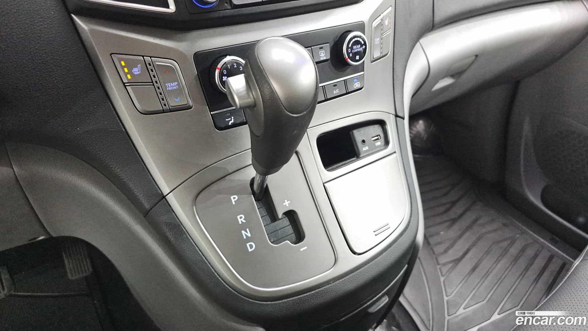 Starex Hyundai 2020.3-INNER-009