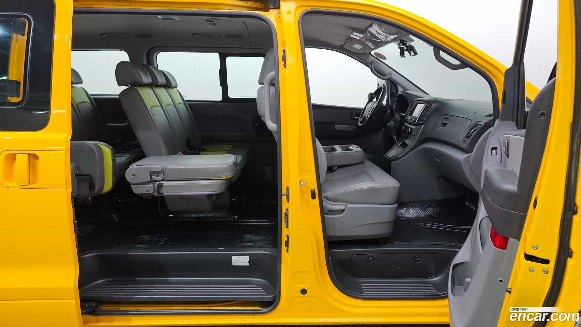 Starex Hyundai 2020.3-OPTION-022