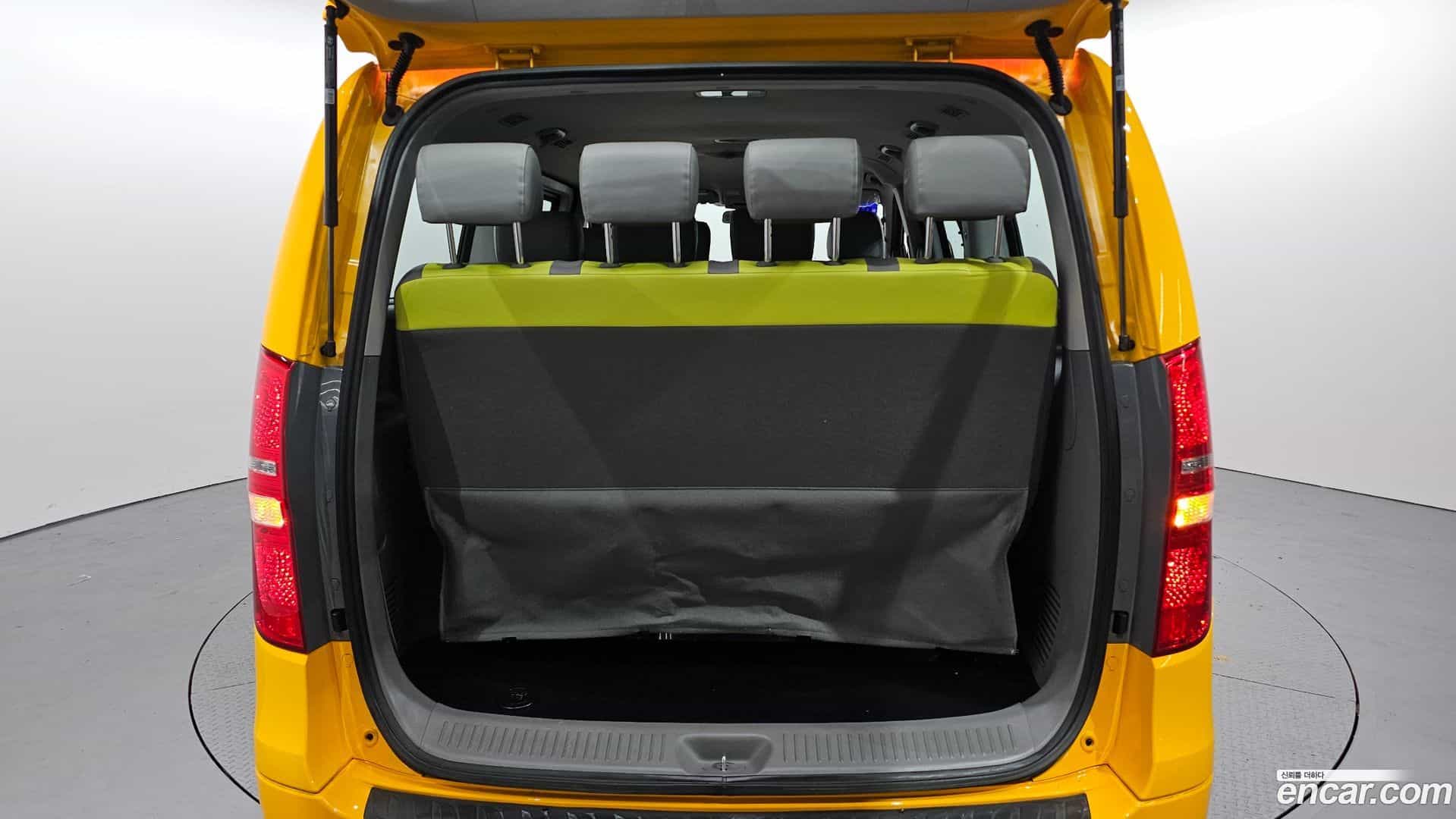 Starex Hyundai 2020.3-OPTION-024