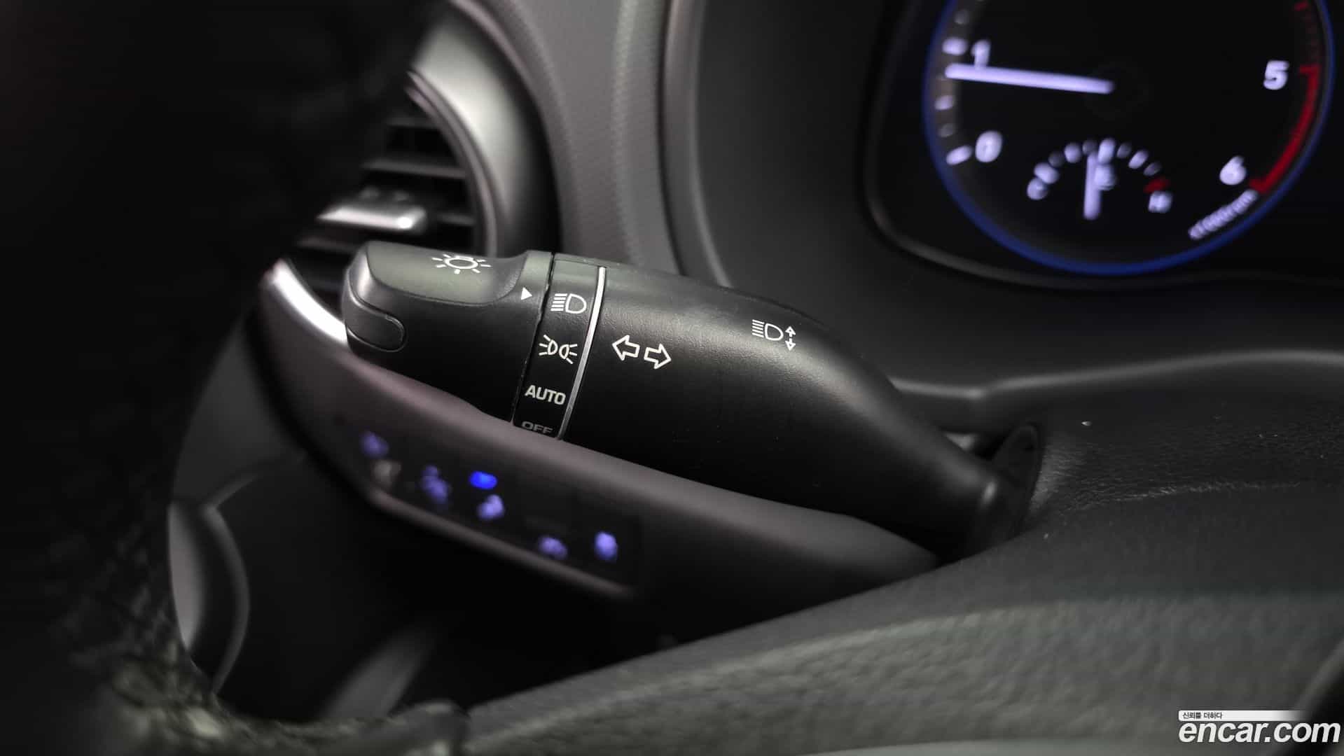 Kona Hyundai 2019.8-OPTION-023