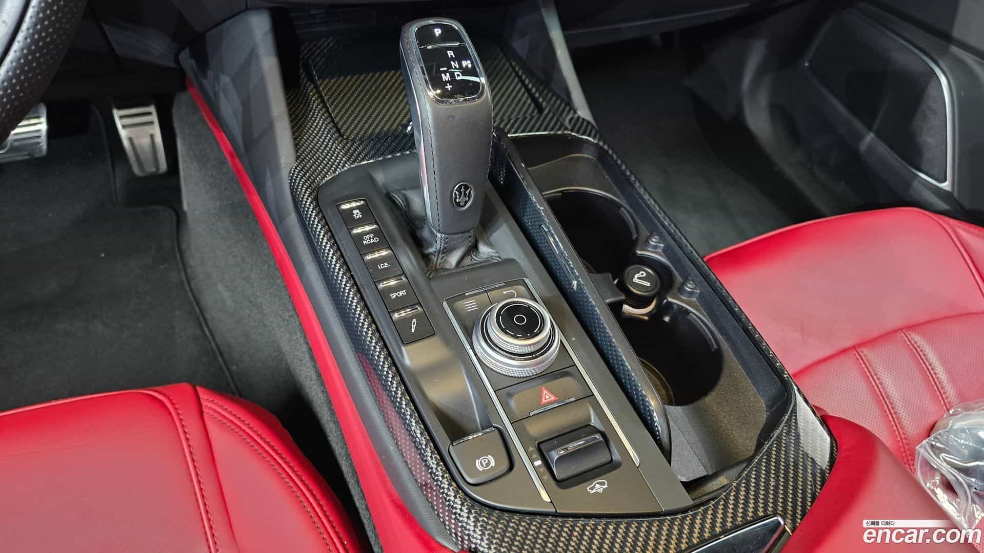 Levante Maserati 2020.11-INNER-009