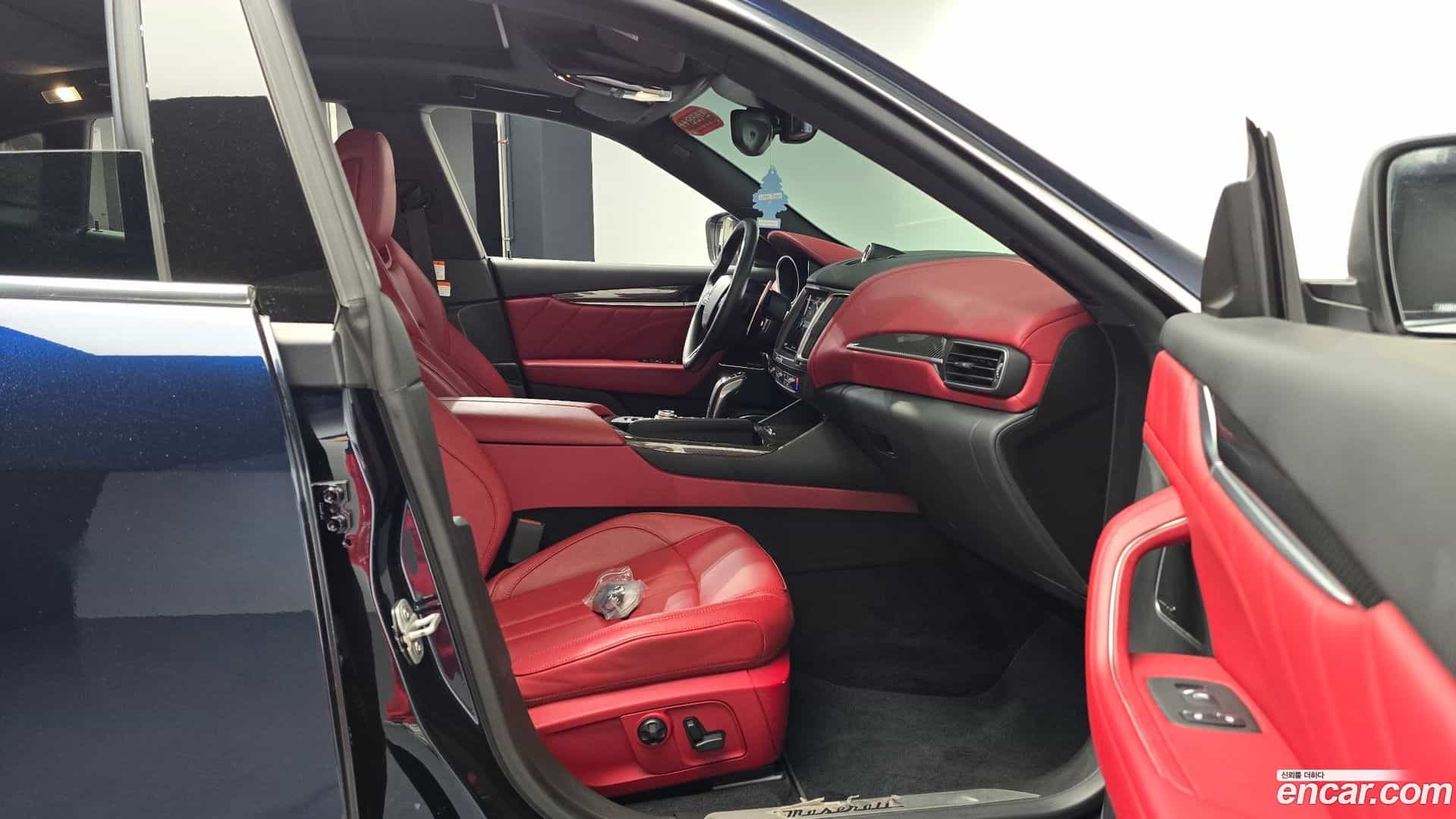 Levante Maserati 2020.11-INNER-036