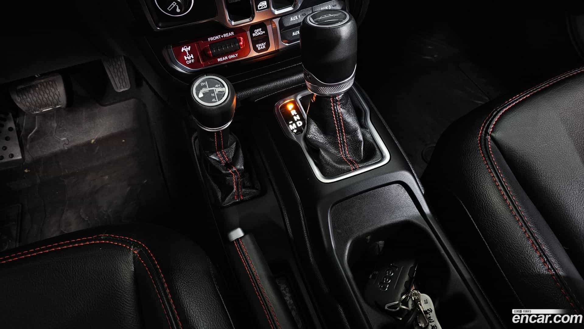 Gladiator Jeep 2022.11-INNER-009