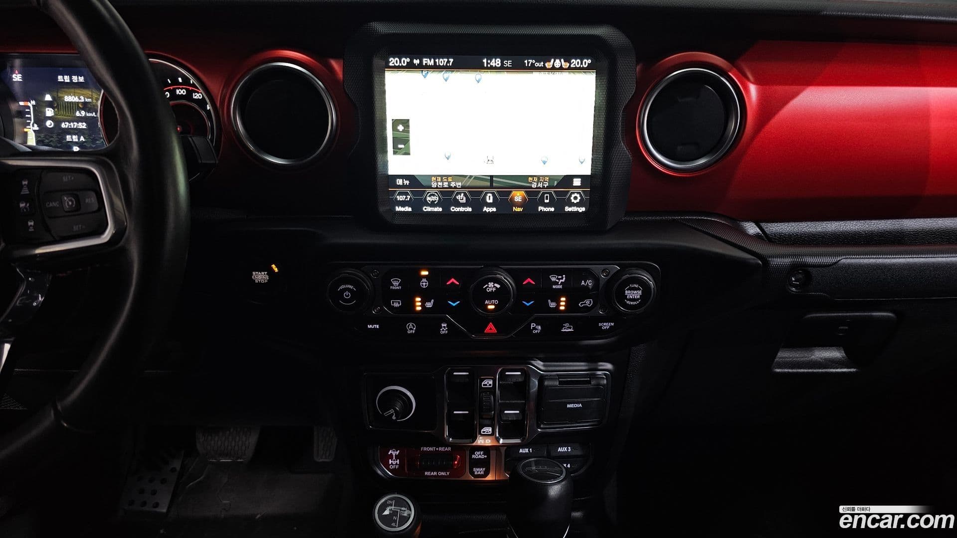 Main__Slider__Photo:Gladiator Jeep 2022.11-12