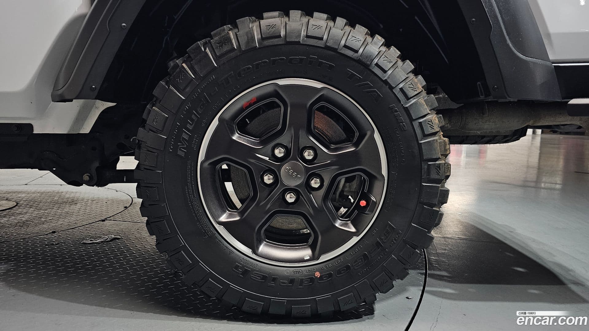 Main__Slider__Photo:Gladiator Jeep 2022.11-20