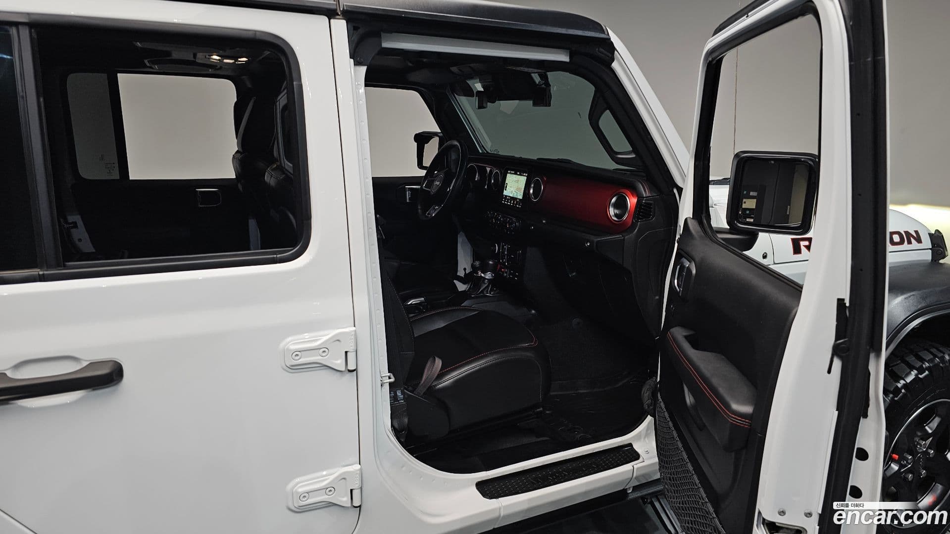 Main__Slider__Photo:Gladiator Jeep 2022.11-25