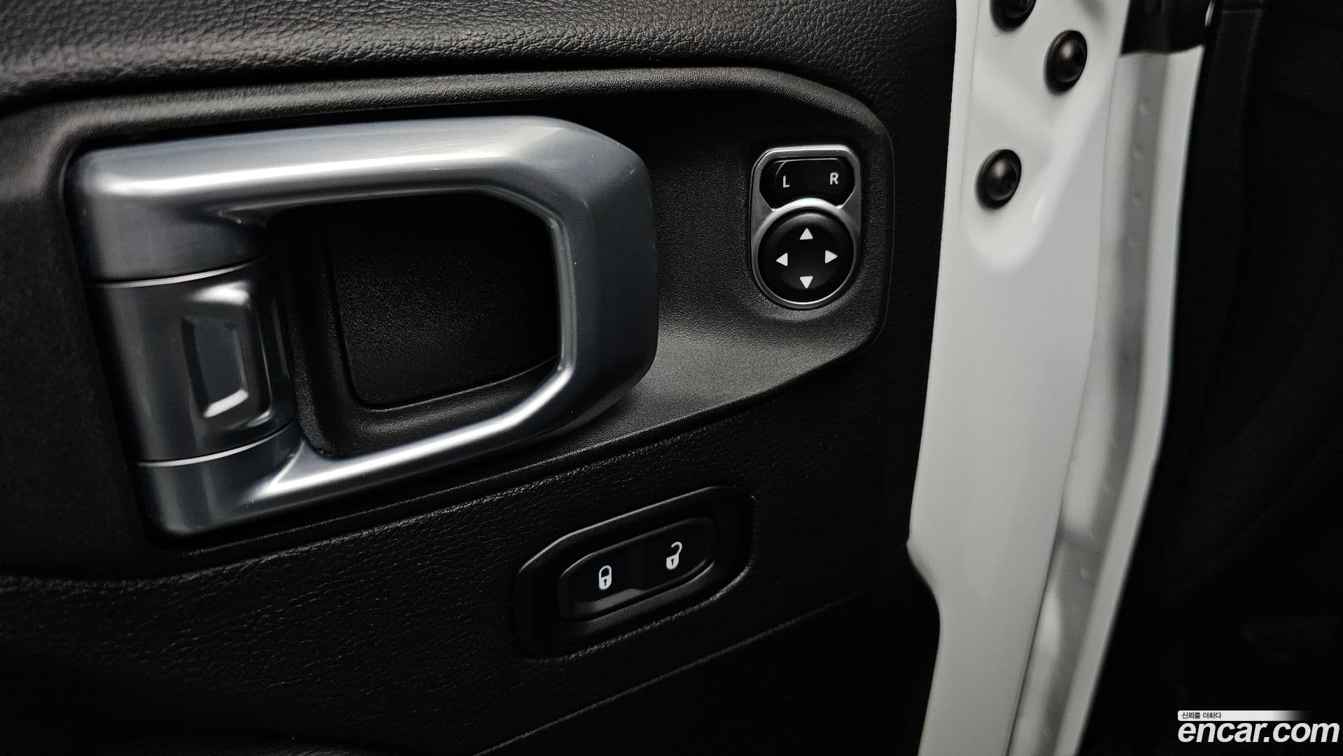 Main__Slider__Photo:Gladiator Jeep 2022.11-26