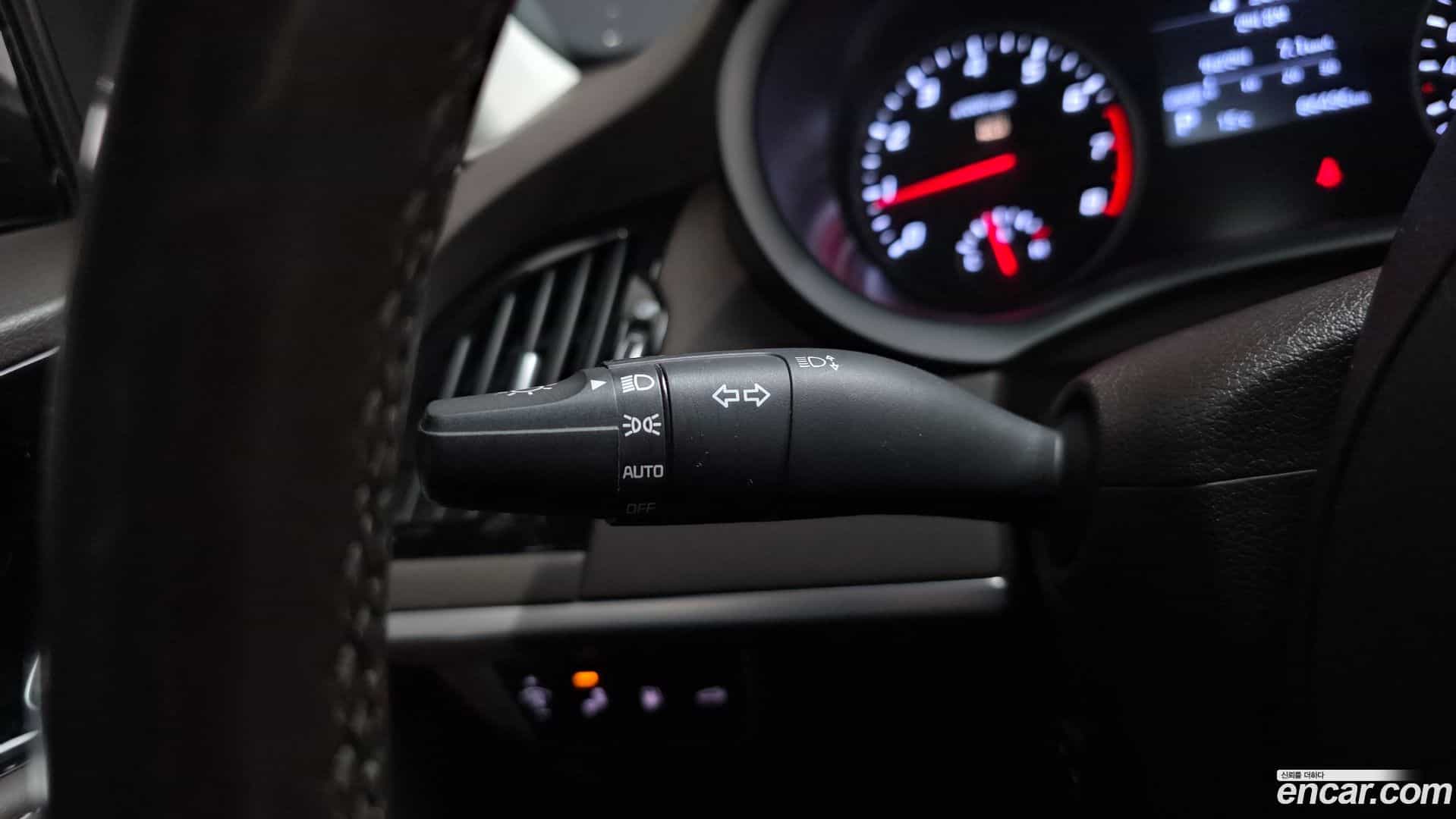 Stinger Kia 2017.10-OPTION-040