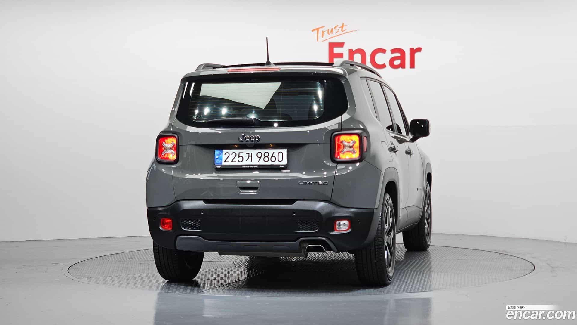 Renegade Jeep 2022.10-OUTER-004