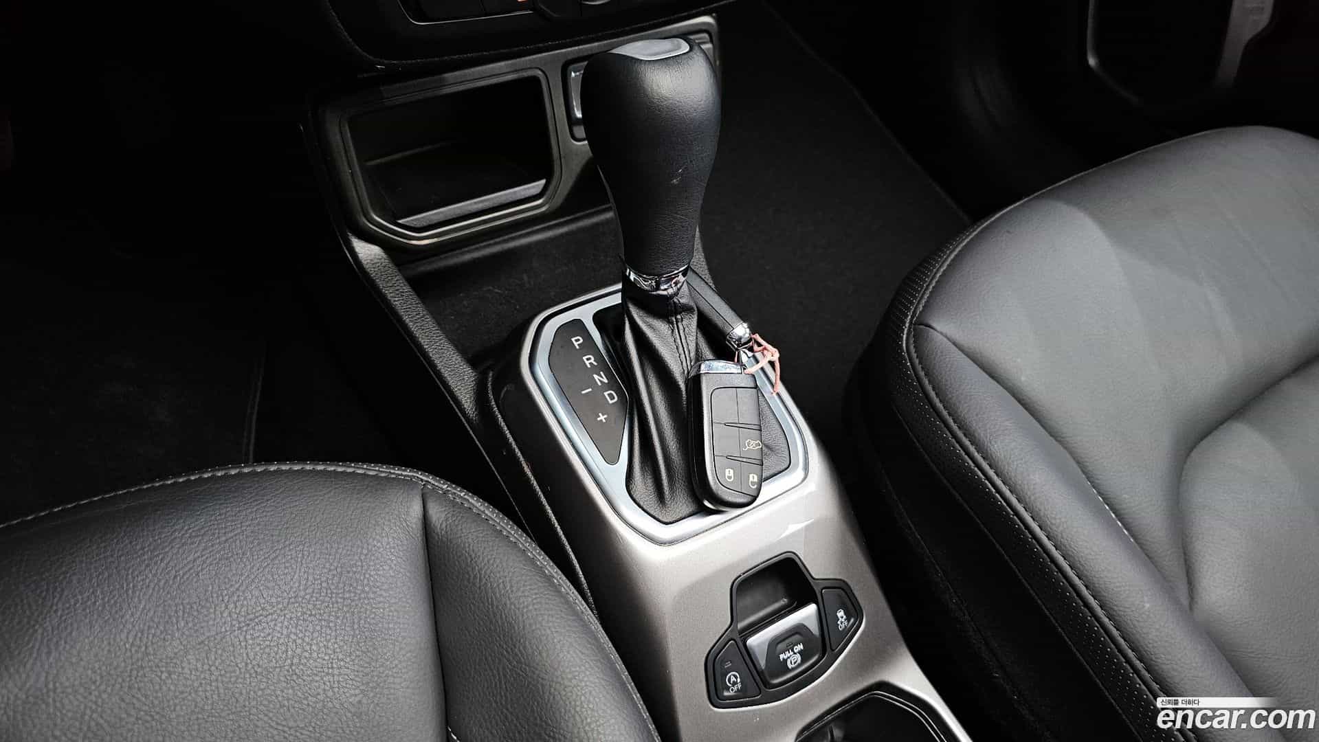Renegade Jeep 2022.10-INNER-009