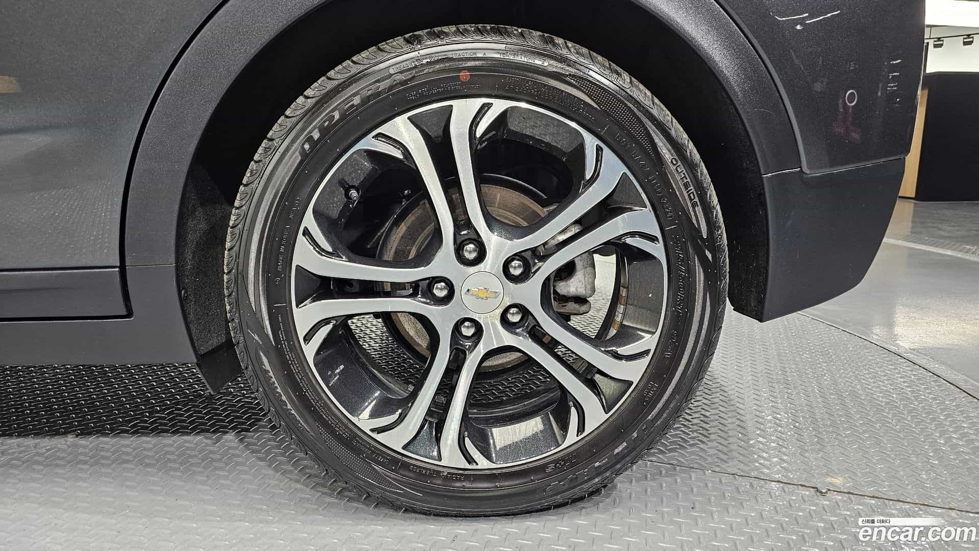 Bolt EV Chevrolet 2019.8-OUTER-031