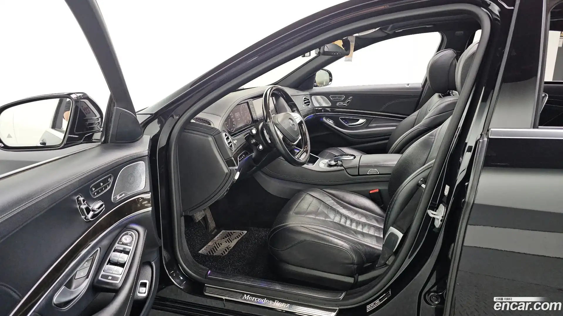 S-Class Mercedes-Benz 2015.3-INNER-010