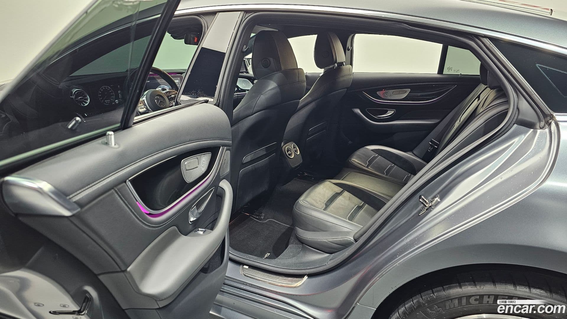Main__Slider__Photo:AMG GT Mercedes-Benz 2019.9-11
