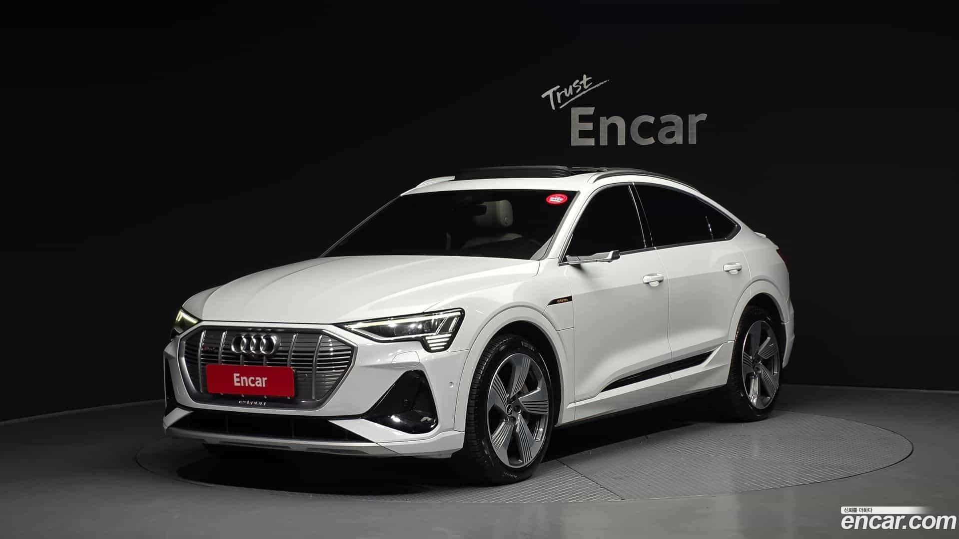 e-tron Audi 2021.9-OUTER-001