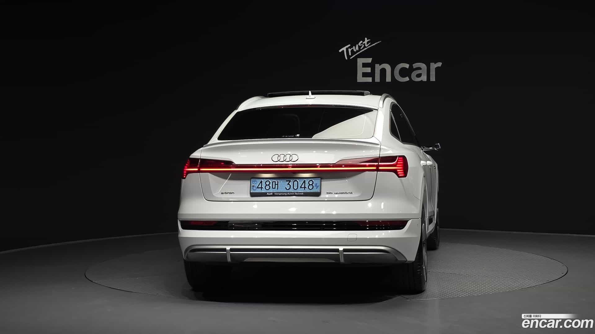 e-tron Audi 2021.9-OUTER-004