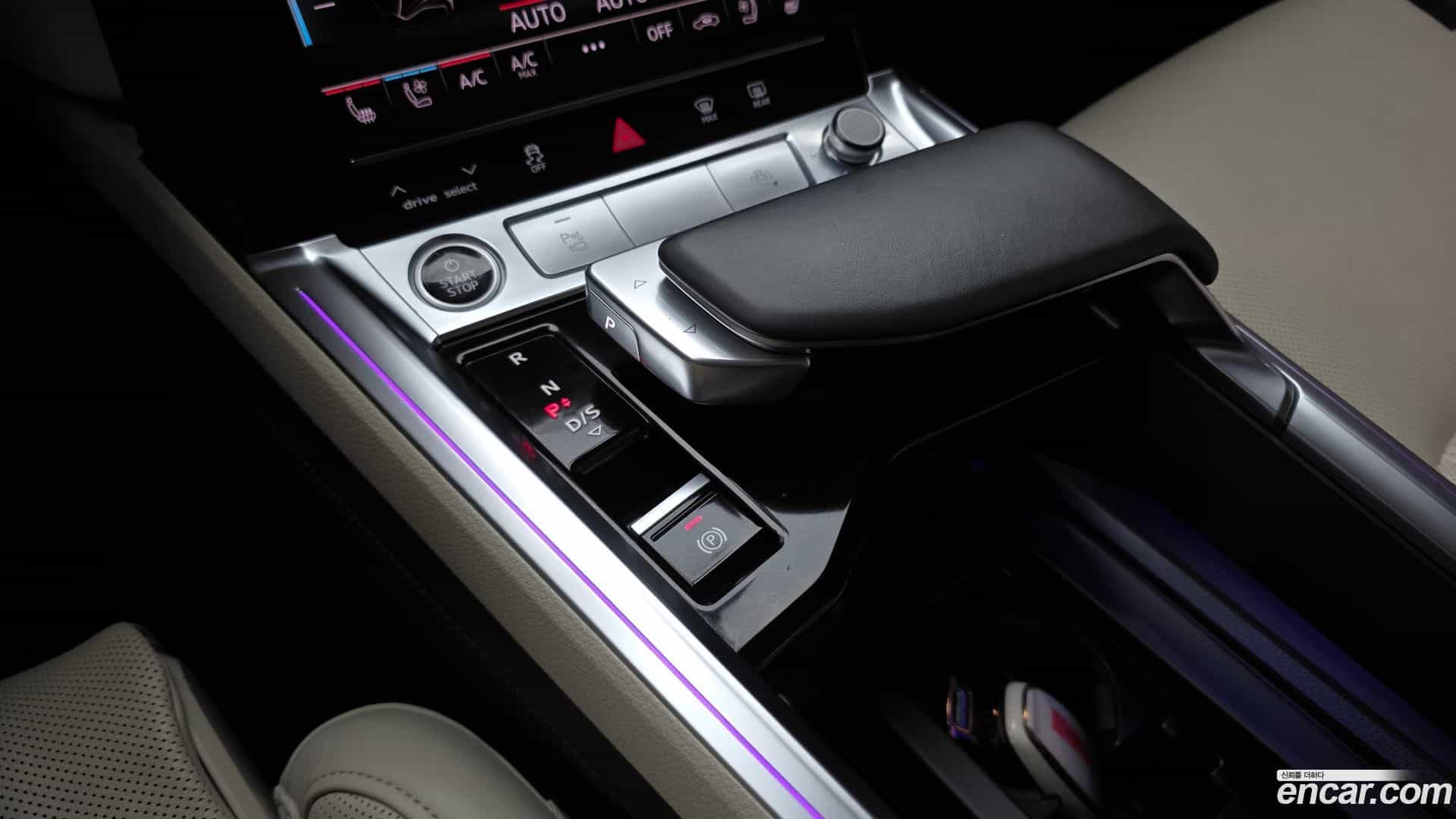e-tron Audi 2021.9-INNER-009