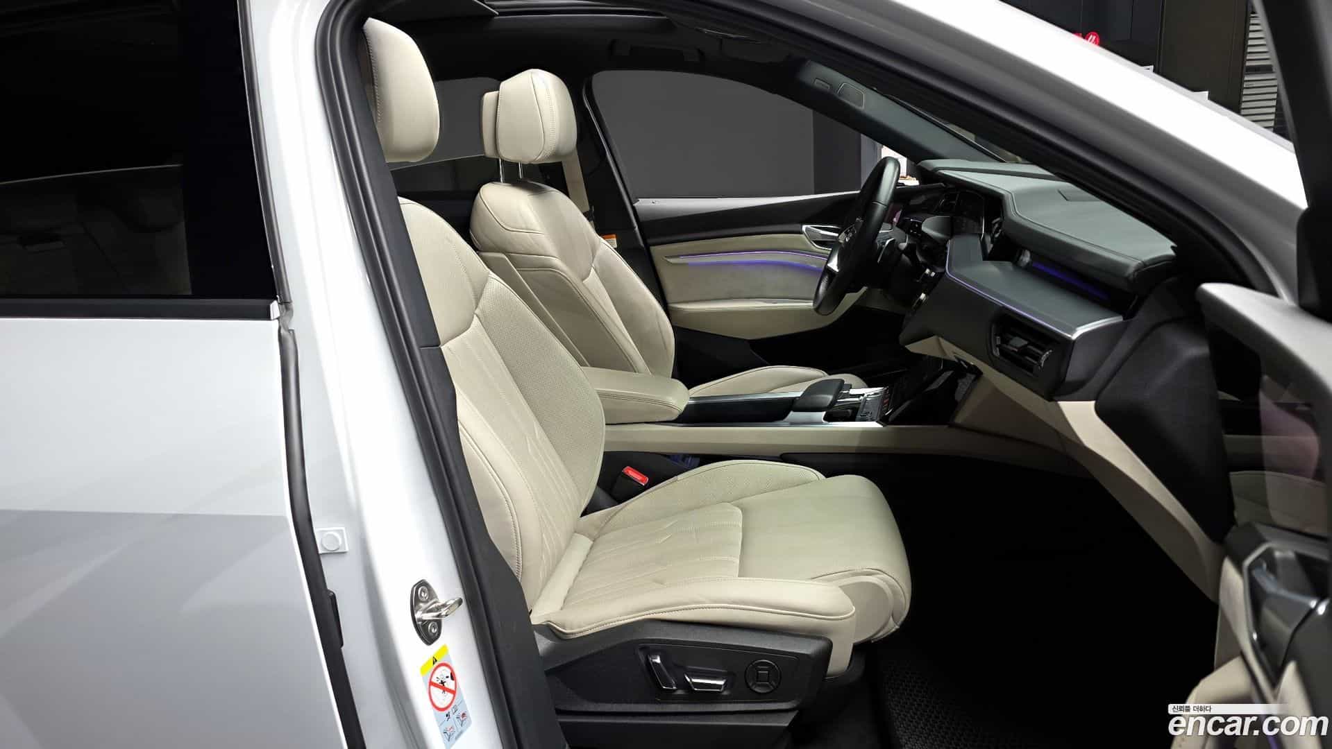 e-tron Audi 2021.9-OPTION-015