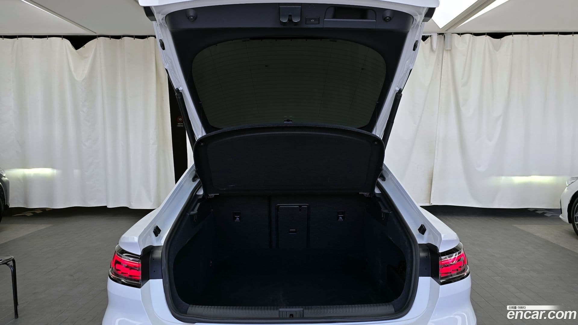 Main__Slider__Photo:Arteon Volkswagen 2022.3-19