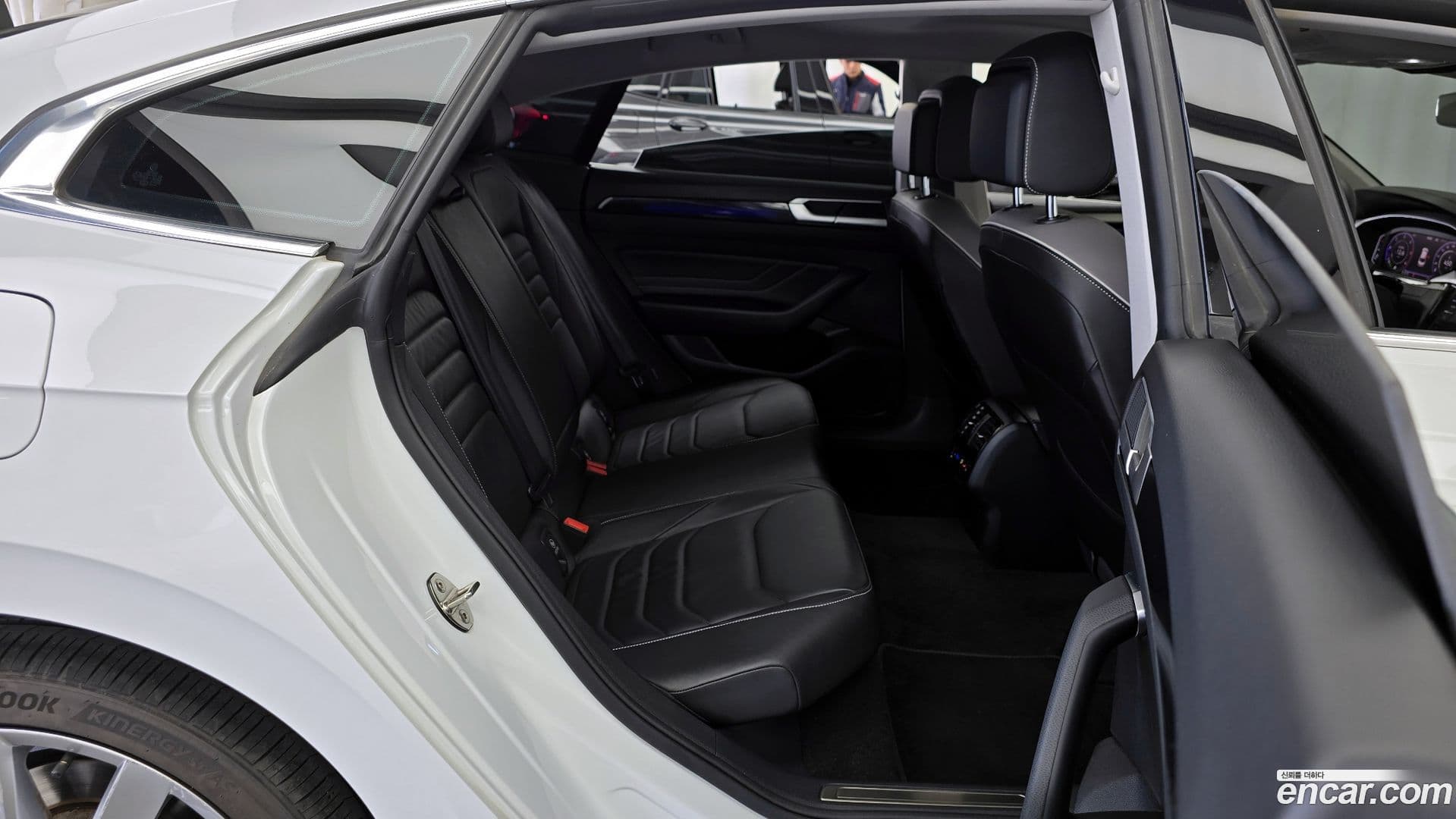 Main__Slider__Photo:Arteon Volkswagen 2022.3-25