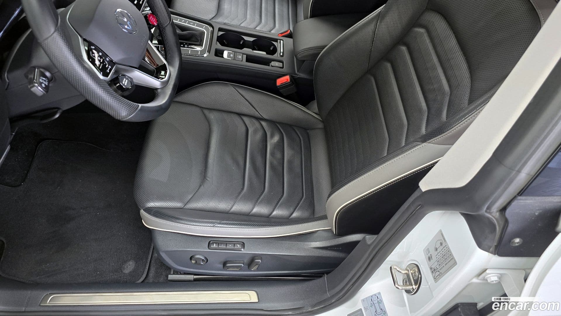 Main__Slider__Photo:Arteon Volkswagen 2022.3-30