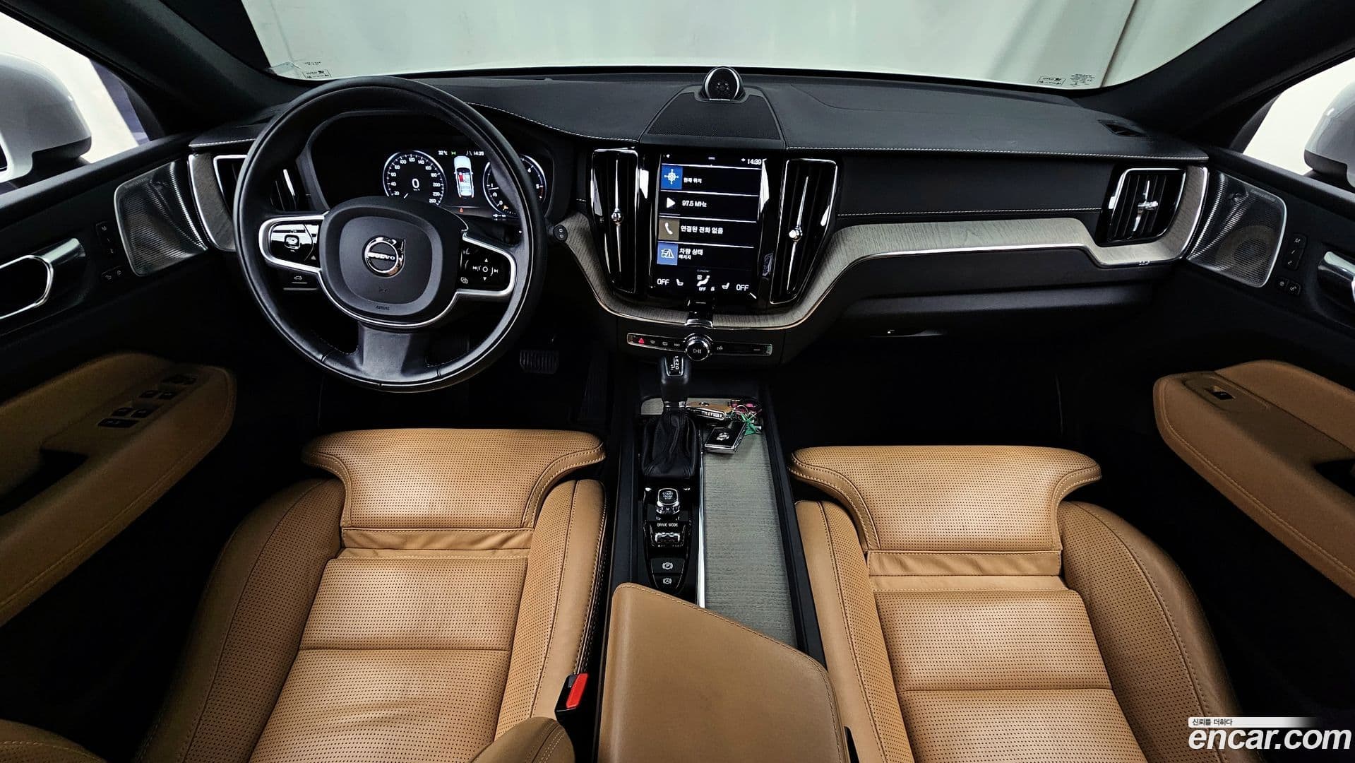 Main__Slider__Photo:XC60 Volvo 2020.3-6