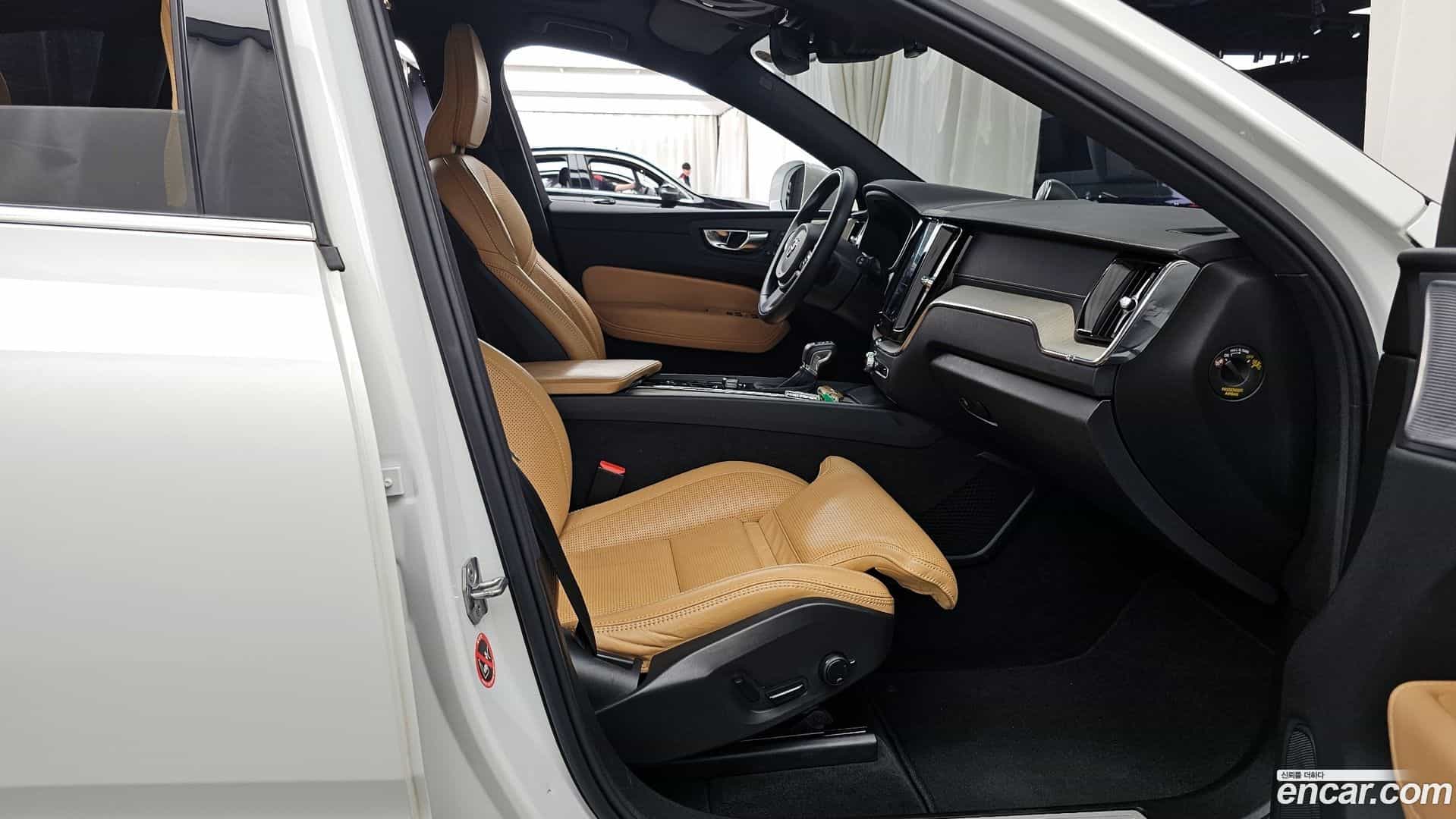 XC60 Volvo 2020.3-OPTION-015