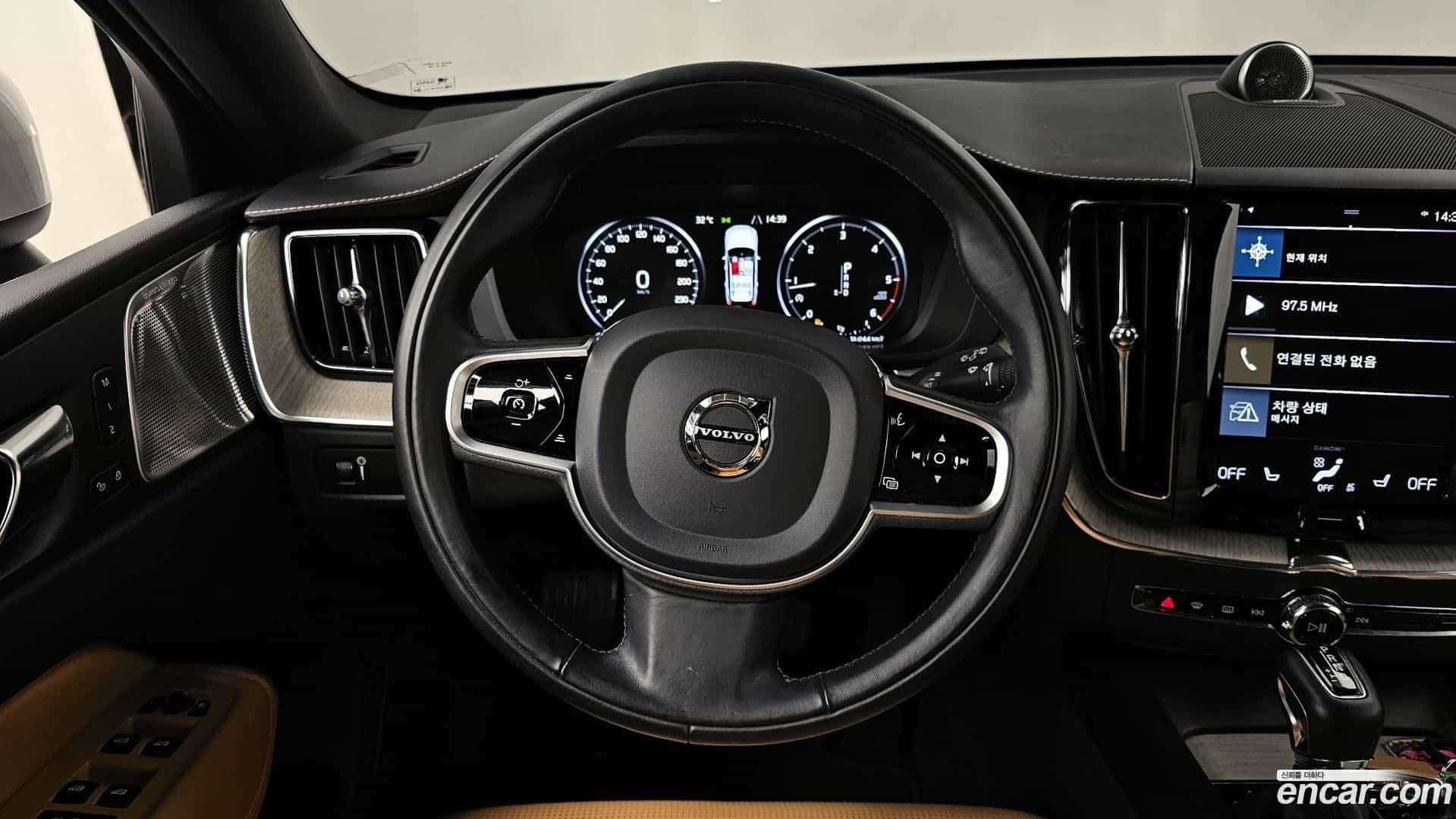 XC60 Volvo 2020.3-OPTION-017