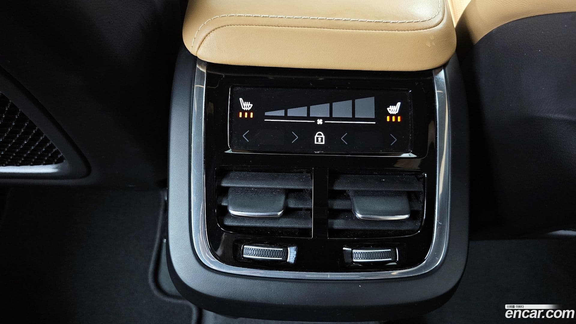 Main__Slider__Photo:XC60 Volvo 2020.3-18