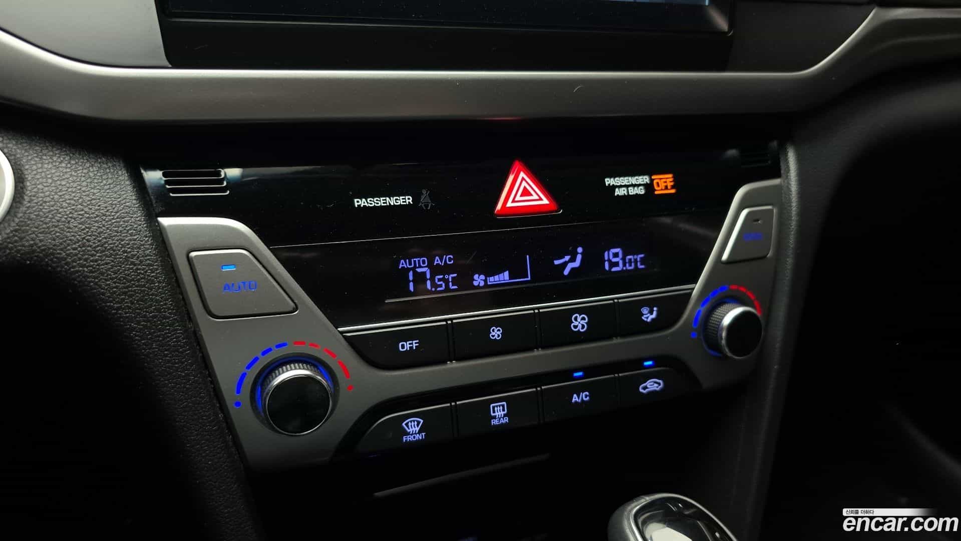 AVANTE Hyundai 2015.9-OPTION-020
