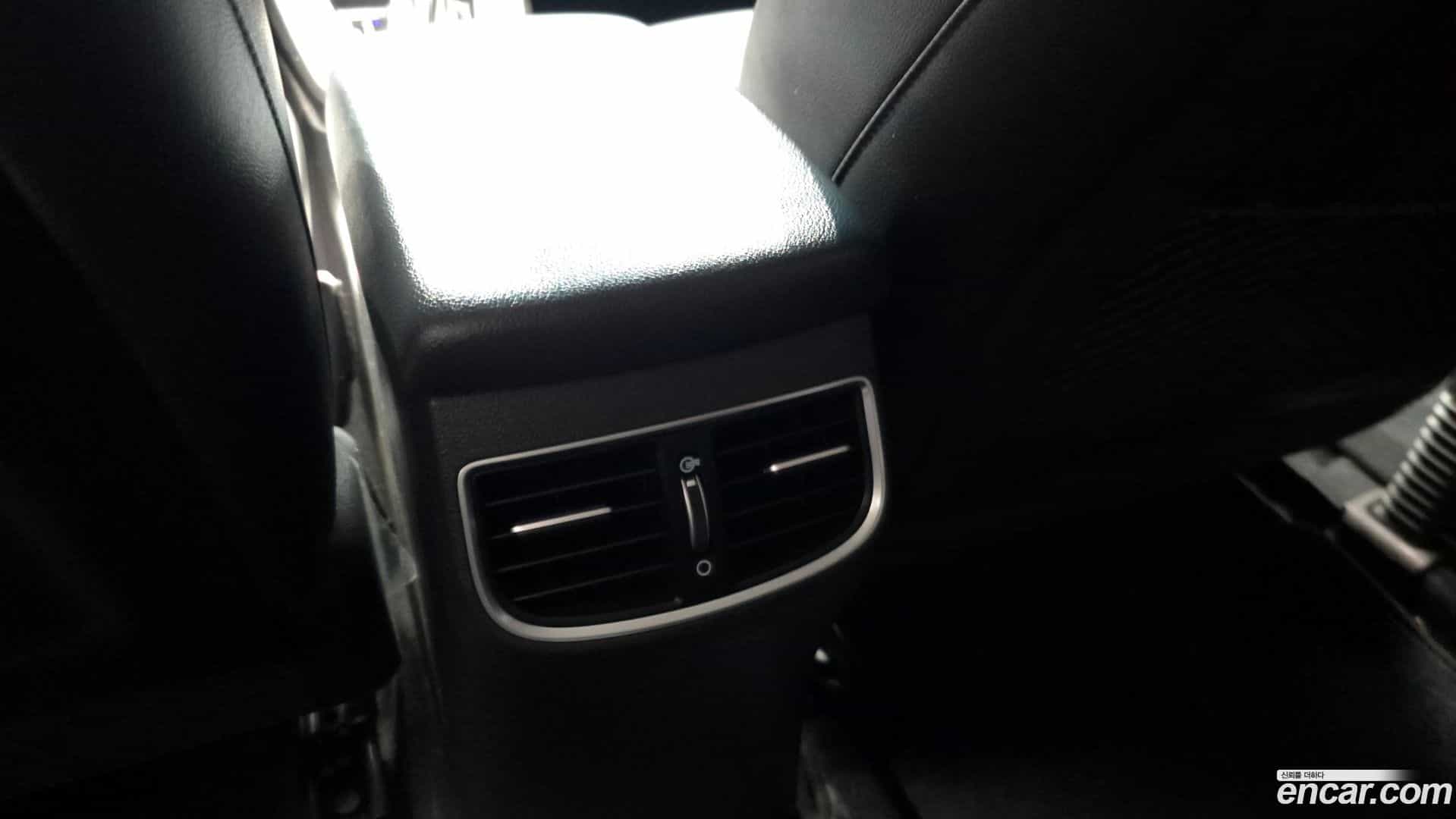 AVANTE Hyundai 2015.9-OPTION-023