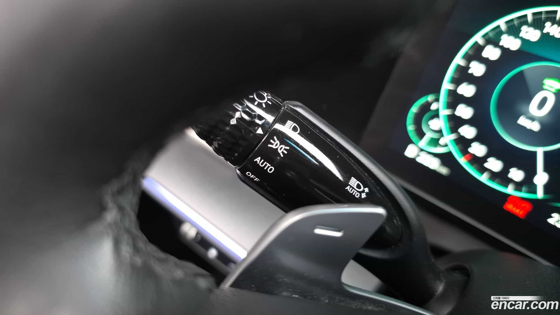 Grandeur Hyundai 2021.8-OPTION-041