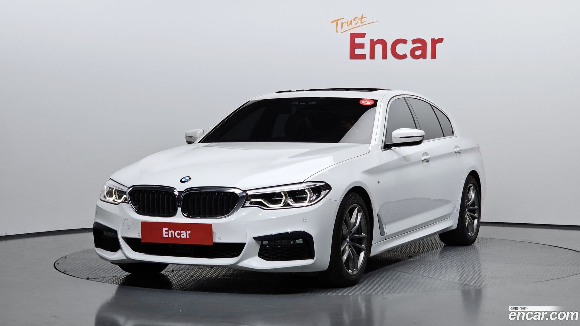 Main__Slider__Photo:5-Series BMW 2018.2-0