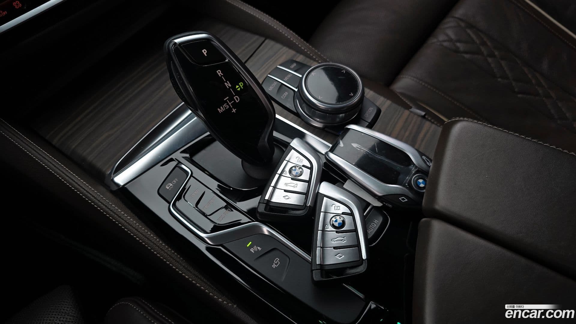 Main__Slider__Photo:5-Series BMW 2018.2-8