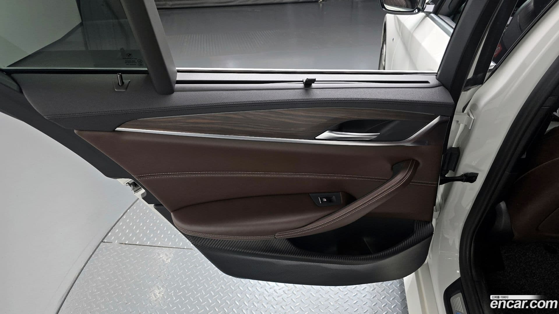 Main__Slider__Photo:5-Series BMW 2018.2-24