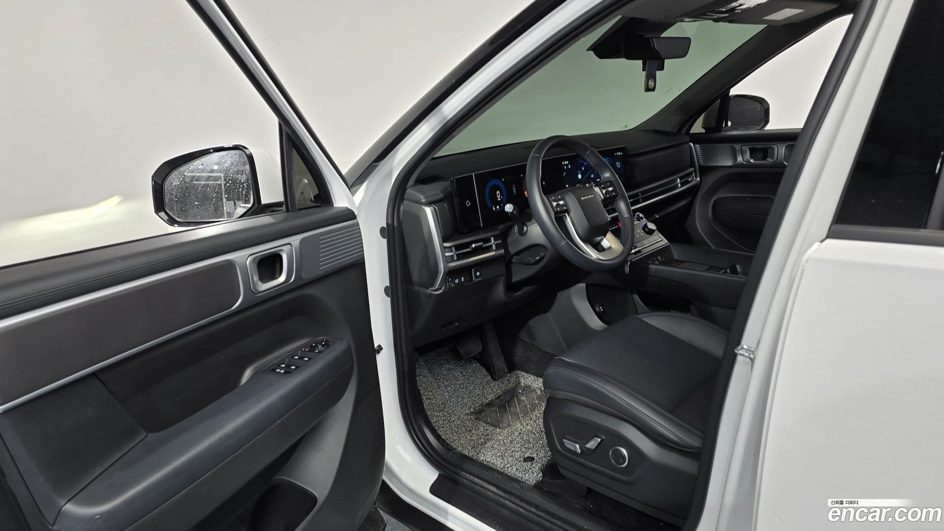 Main__Slider__Photo:Santafe Hyundai 2023.9-9